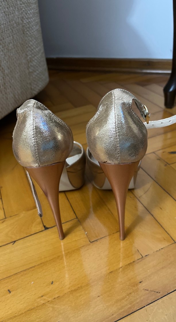 Altın Renkli Yılan Desenli Stiletto Topuklu Kadın Ayakkabı - Görsel 3