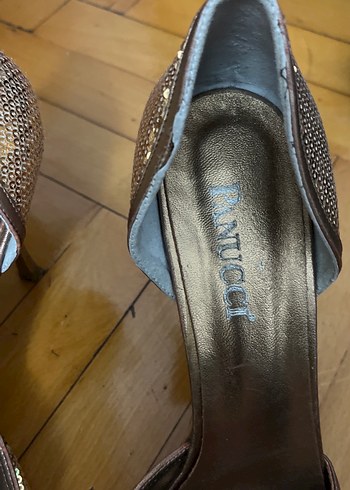 Diğer Altın Renkli Yılan Desenli Stiletto Topuklu