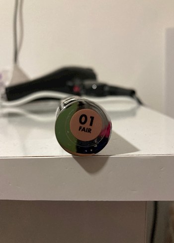 Deborah Milano Suya Dayanıklı Kapatıcı 01 - Görsel 3