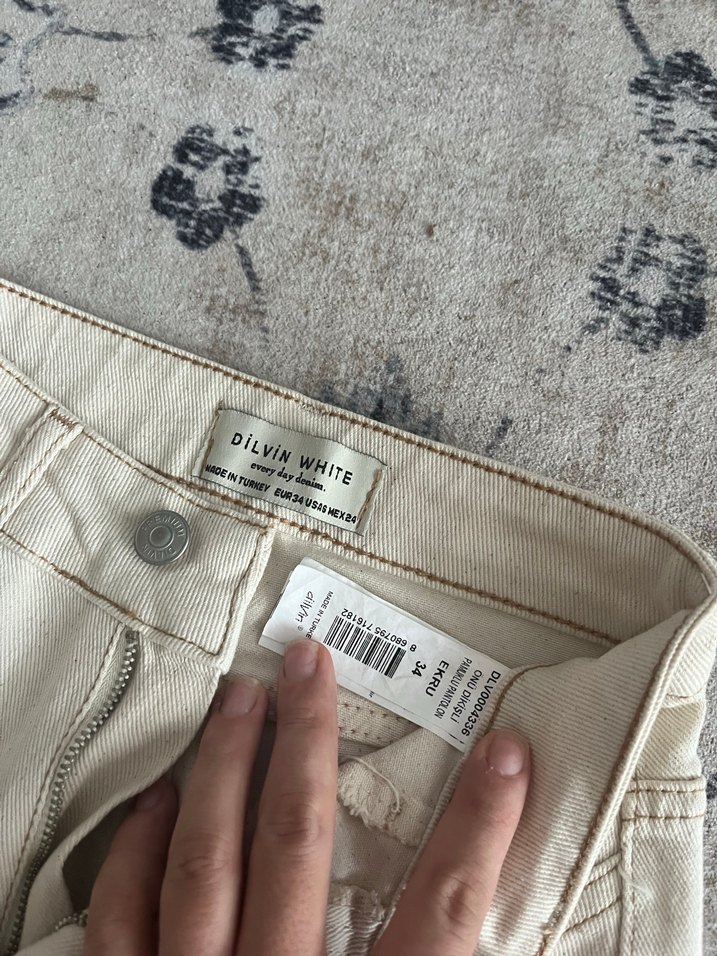 Düğmeli Bej Kadın Kot Pantolon - Görsel 3