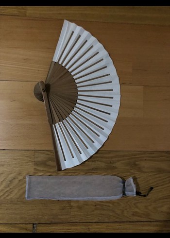 Beyaz Katlanabilir El Yelpazesi - Görsel 2