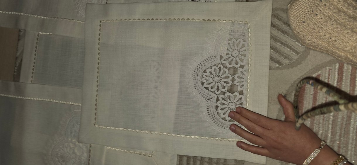 Nakışlı Beyaz Masa Örtüsü takımı - Görsel 2