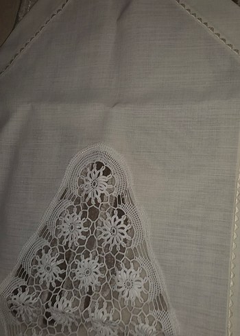 Dantel İşlemeli Beyaz Masa Örtüsü - Görsel 4