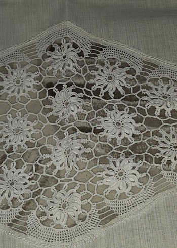 Dantel İşlemeli Beyaz Masa Örtüsü - Görsel 8