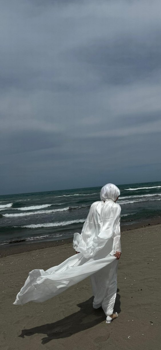 beyaz Uzun Kadın Elbise - Görsel 3