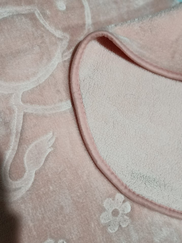 Pembe Nakışlı Çocuk Battaniyesi - Görsel 2