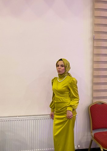 Zara Sarı Uzun Kollu Drapeli Kadın Kına Elbisesi
