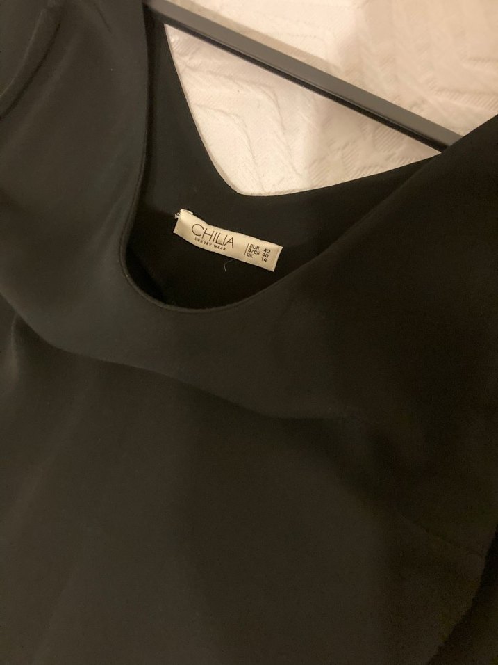 Siyah V Yaka Kolsuz Midi Elbise - Görsel 2