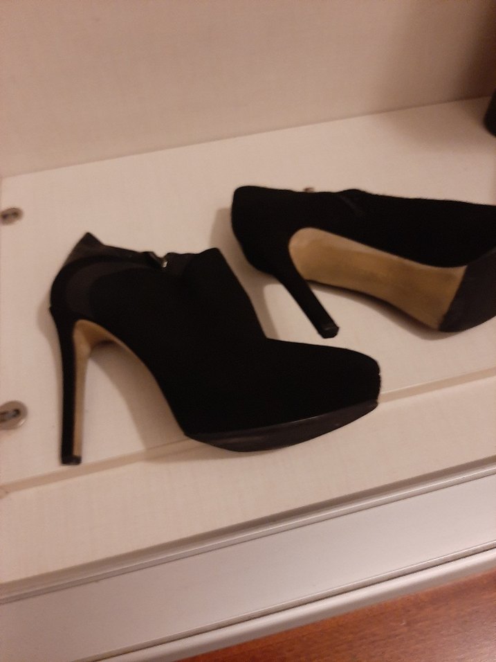 Siyah Süet Stiletto Topuklu Kadın Bot - Görsel 5