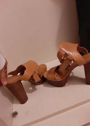 Taba rengi,Deri Kadın Dolgu Topuklu Sandalet - Görsel 2