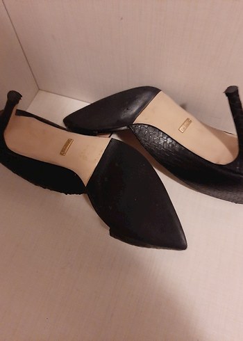 Siyah Deri Yılan Desenli Stiletto - Görsel 4