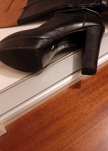 DIVARESE,Topuklu Toka Detaylı Deri Dizüstü Kadın Çizme - Görsel 4