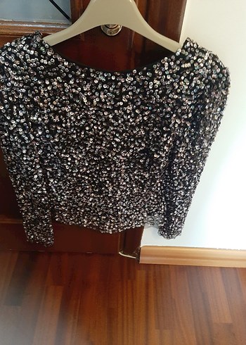 Mango pullu,payetli sırt dekoltelı, uzun kollu, ,içi astarlı - Görsel 4