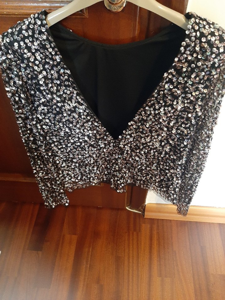 Mango pullu,payetli sırt dekoltelı, uzun kollu, ,içi astarlı - Görsel 3