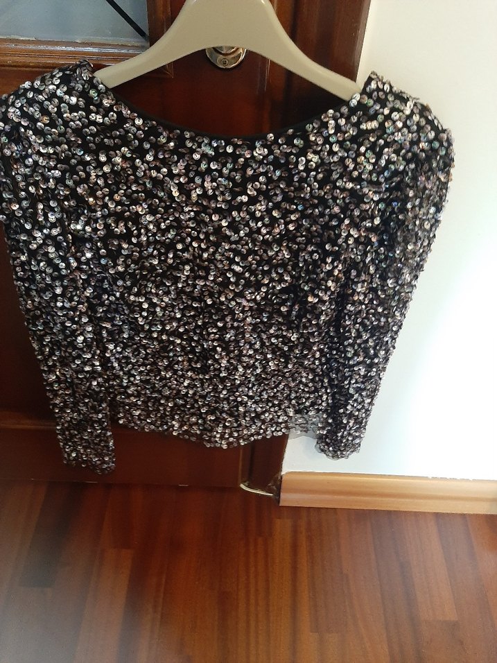 Mango pullu,payetli sırt dekoltelı, uzun kollu, ,içi astarlı - Görsel 4