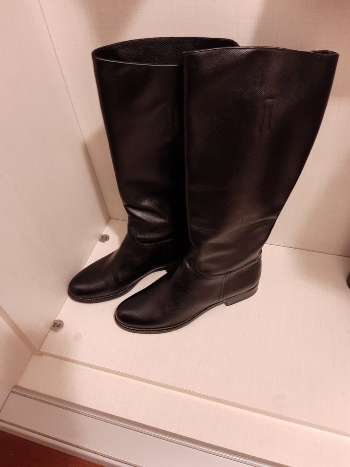 Siyah Deri İnce Topuklu PRADA ÇIZME - Görsel 2