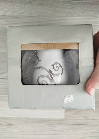 Gri Desenli Beyaz Kahve Fincanı ve Tabağı - Görsel 2