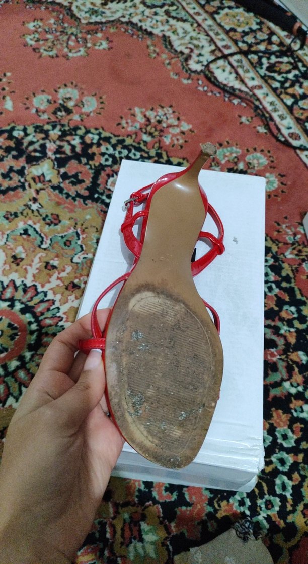 Kırmızı Parlak Stiletto Tokalı Kadın Sandalet - Görsel 3