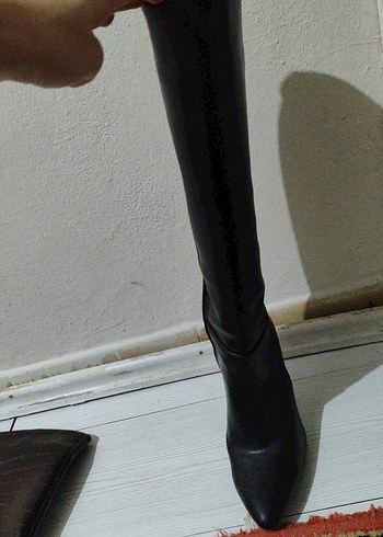 Kadın Siyah Deri Dizüstü Topuklu Çizme - Görsel 2