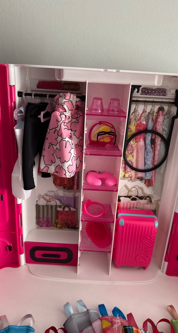 Çocuklar için renkli pembe oyuncak gardırop - Görsel 3