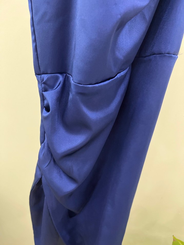 Parlak Lacivert Midi Askılı Elbise - Görsel 2