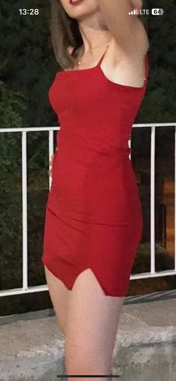 Kırmızı V Yaka Mini Yırtmaç Detaylı Elbise - Görsel 3