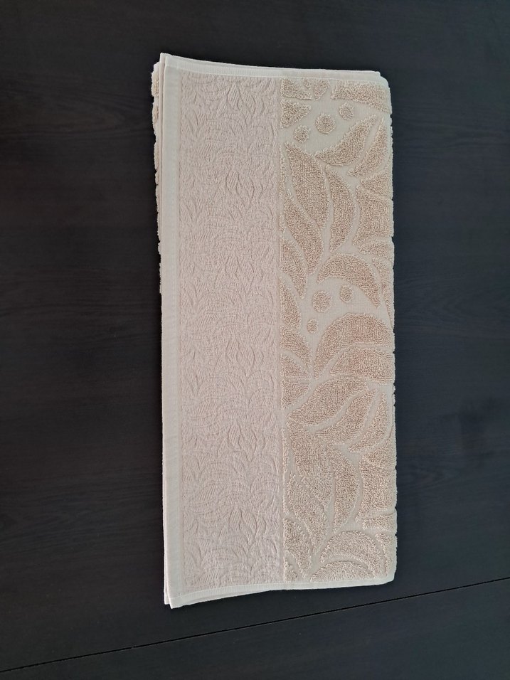 Bej Desenli Klasik cotton Havlu - Görsel 2