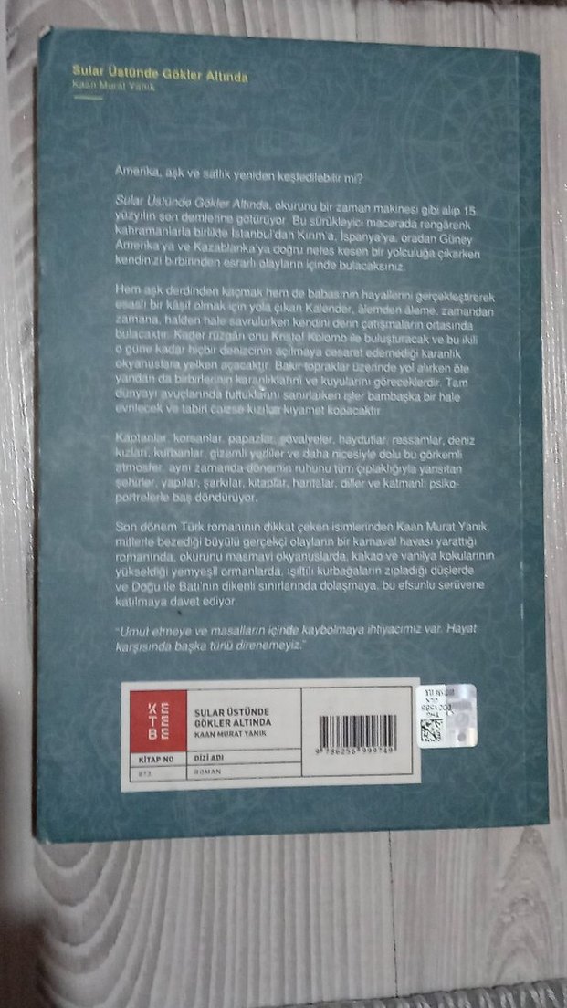 Sular Üstünde Gökler Altında Roman - Görsel 2