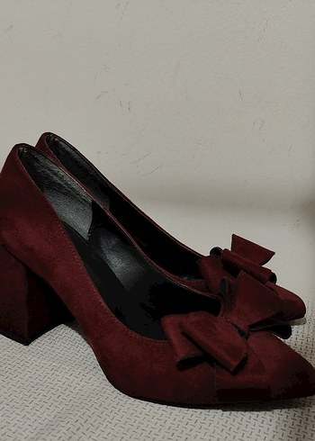 Bordo Süet Fiyonklu Kadın Topuklu Ayakkabı