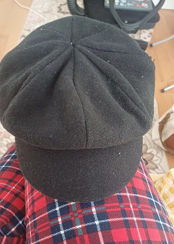 Düğmeli Siyah Yün Kadın Şapka - Görsel 3