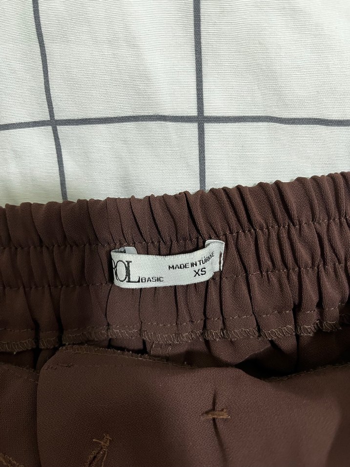 Kadın Kahverengi Pilili Kumaş Pantolon - Görsel 2