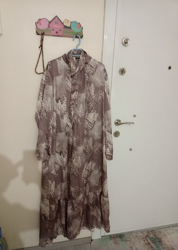 Bej Batik Desenli Uzun Bohem Elbise