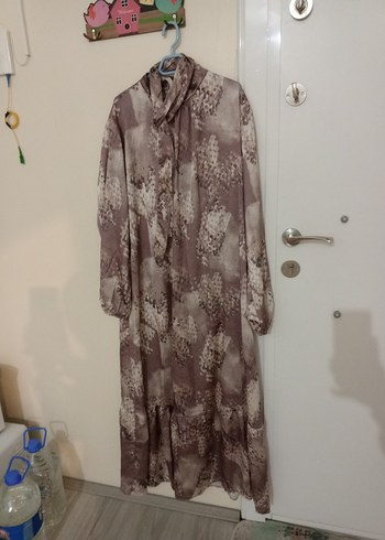 Diğer Bej Batik Desenli Uzun Bohem Elbise