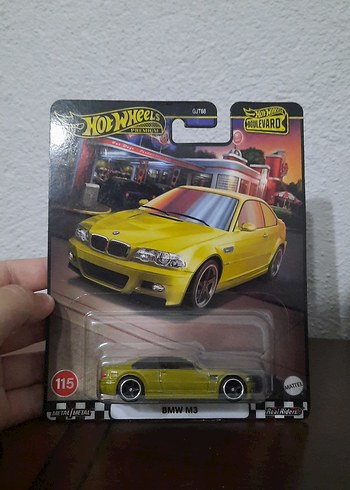 Sarı Hot Wheels BMW M3 Oyuncak Araba