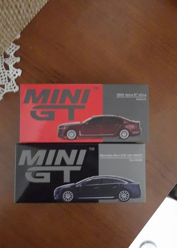 Mini GT Siyah Oyuncak Araba