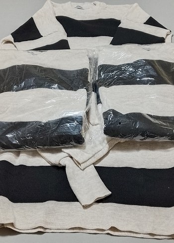 Kadın Siyah-Beyaz Çizgili Triko Kısa Kollu Elbise - Görsel 4