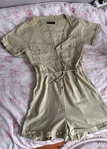 s Beden haki Renk Bershka kısa tulum