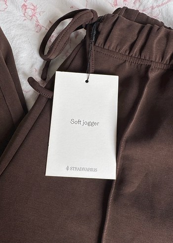 Stradivarius Kahverengi Süet Kadın Pantolon - Görsel 8