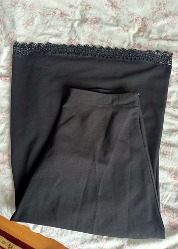 Dantel Detaylı Siyah Etek - Görsel 2