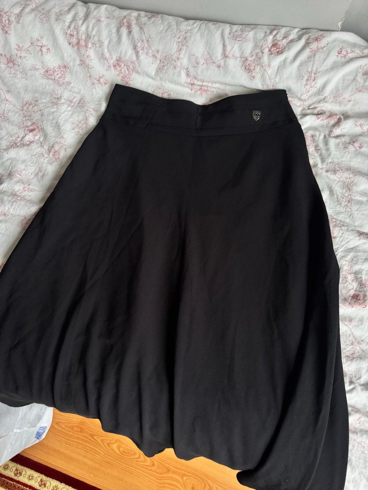 Siyah Kadın Etek - Görsel 2