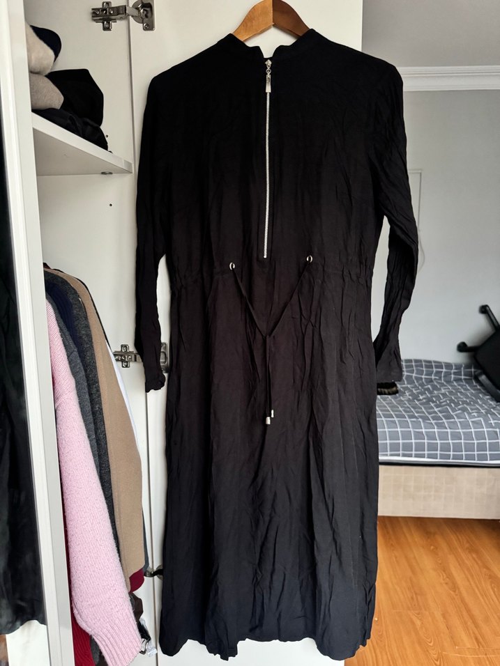 Siyah Tesettür Elbise - Görsel 2