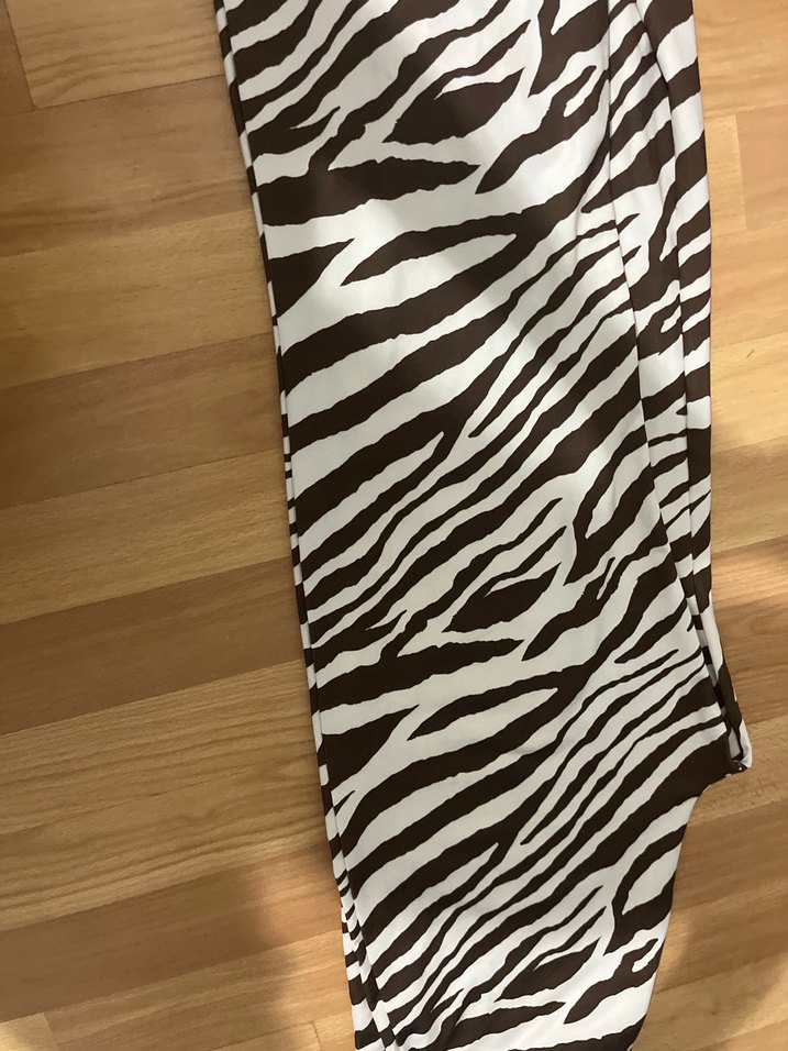 Kahverengi Zebra Desenli Kadın İspanyol Paça Pantolon Bershka - Görsel 5