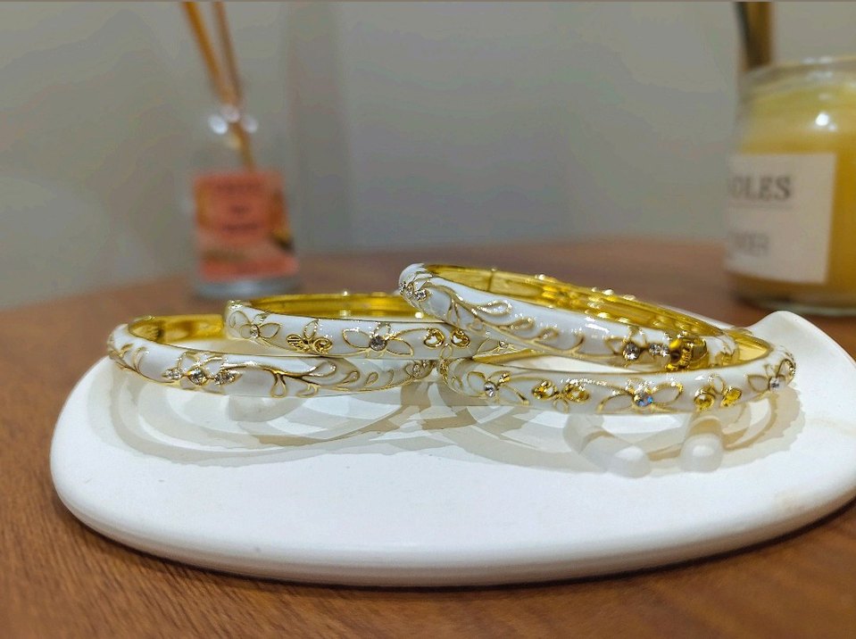 Beyaz renk Gold renk mineli bilezik - Görsel 5