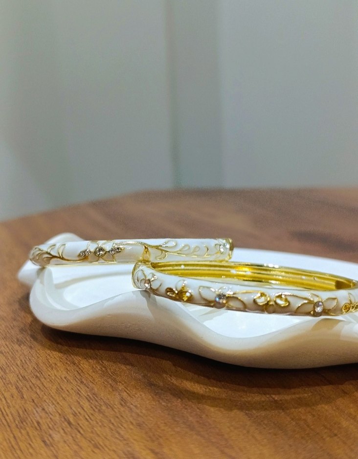 Beyaz renk Gold renk mineli bilezik - Görsel 4