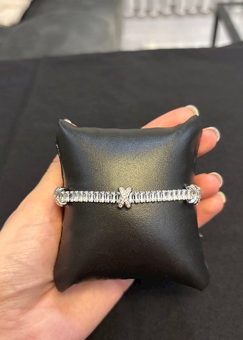 Zincir Detaylı gümüş renkli  Kadın Bileklik - Görsel 2