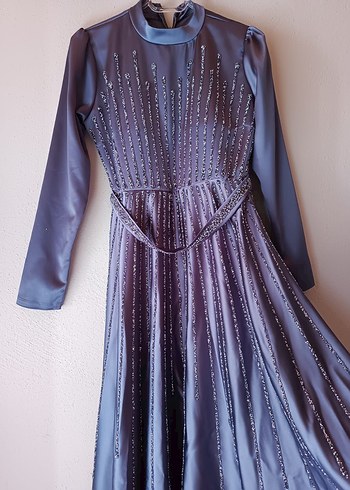 Uzun Kollu İşlemeli Mor Abiye Elbise - Görsel 4