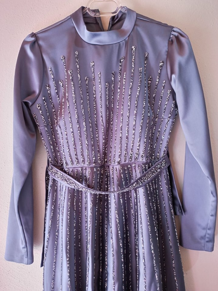 Uzun Kollu İşlemeli Mor Abiye Elbise - Görsel 3