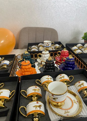 Beyaz Altın Detaylı At Figürlü Fincan Seti - Görsel 4