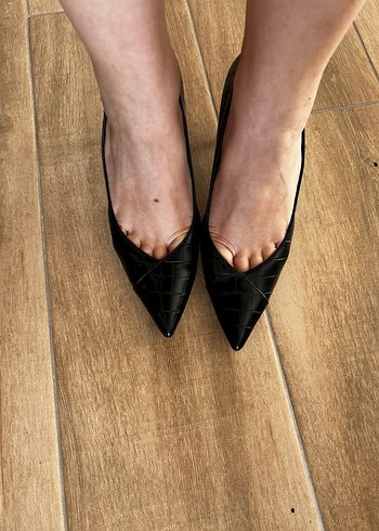 Stradivarius Siyah timsah derisi Desenli Stiletto Topuklu - Görsel 7