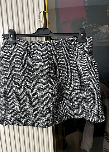 Koton kışlık kemer Detaylı Siyah Desenli Mini Etek - Görsel 5